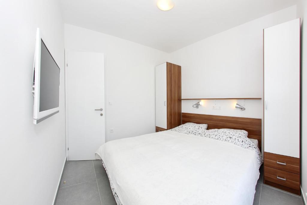 Apartments Vila Moli Бибине Стая снимка