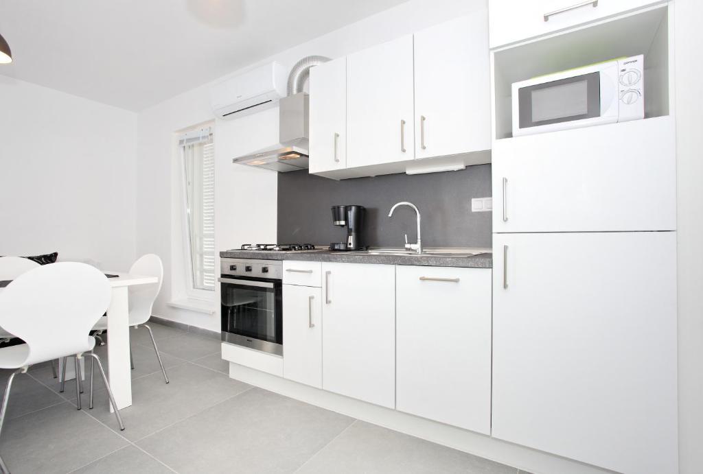 Apartments Vila Moli Бибине Стая снимка