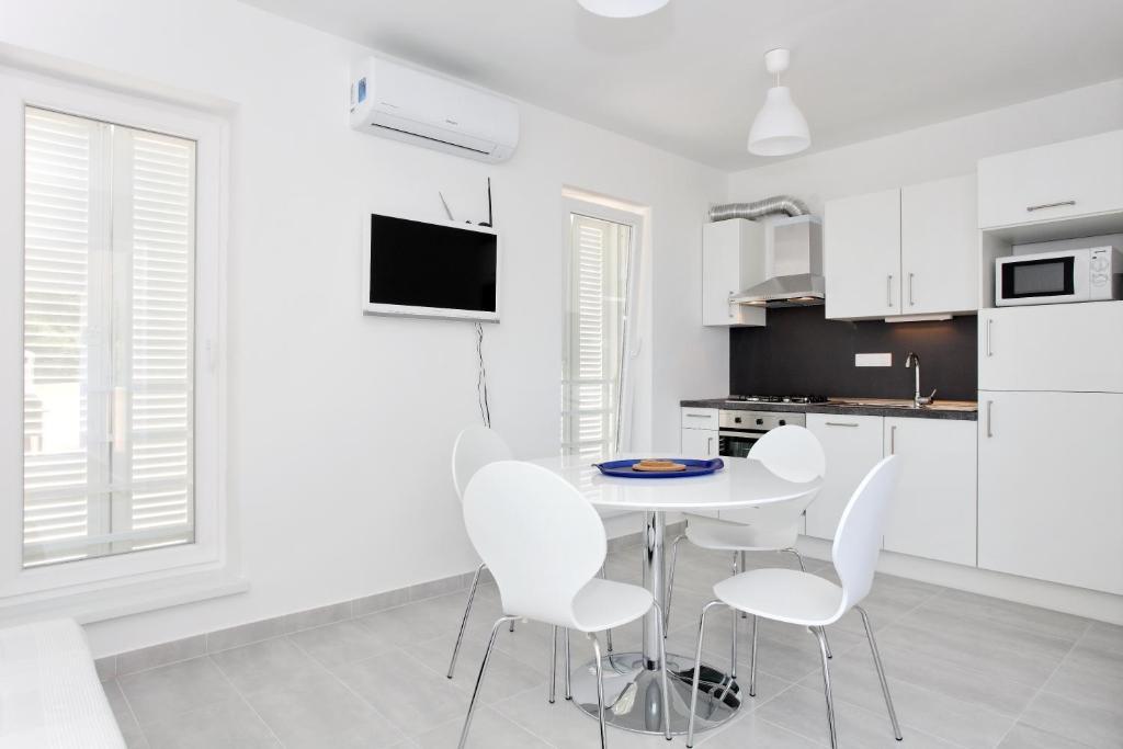 Apartments Vila Moli Бибине Стая снимка