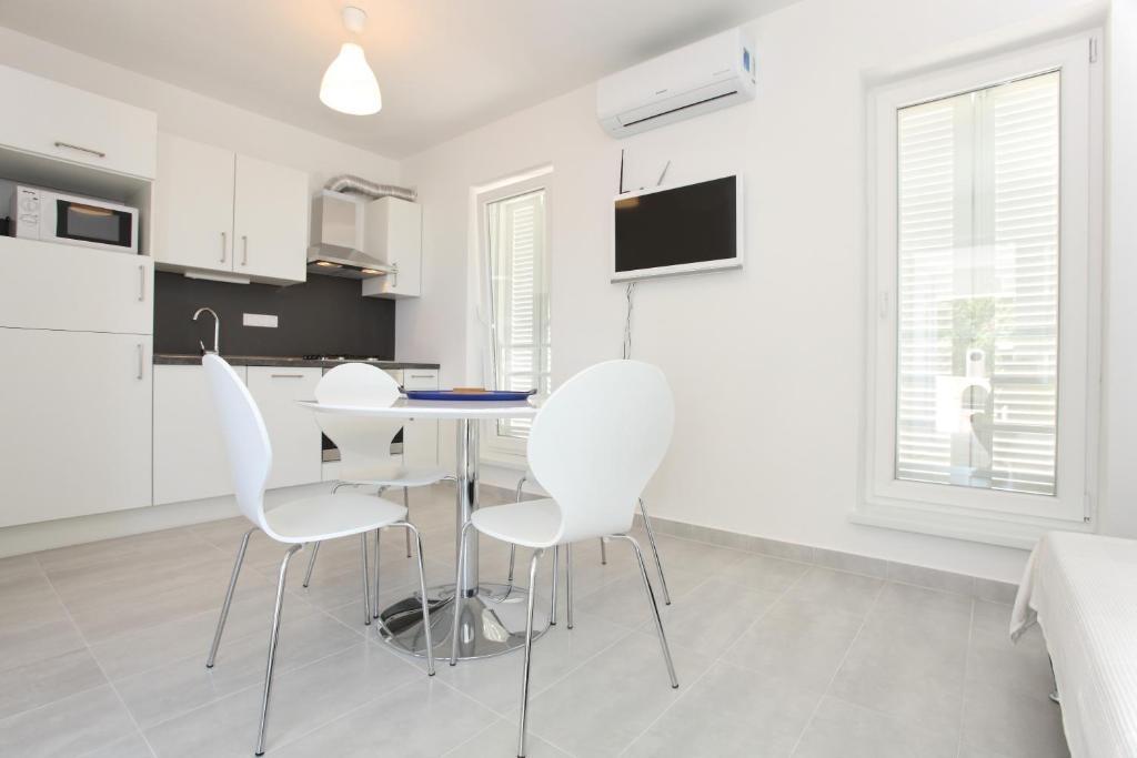 Apartments Vila Moli Бибине Стая снимка