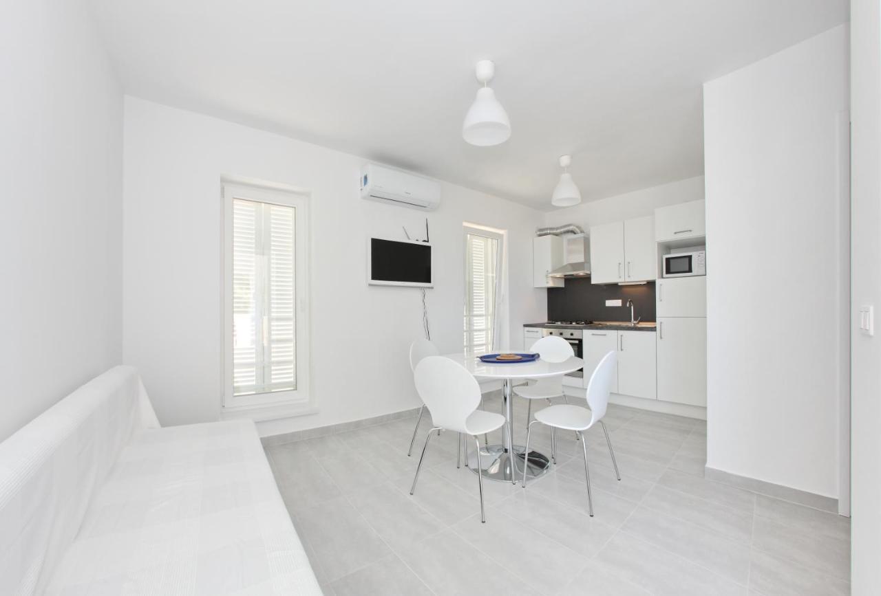 Apartments Vila Moli Бибине Стая снимка