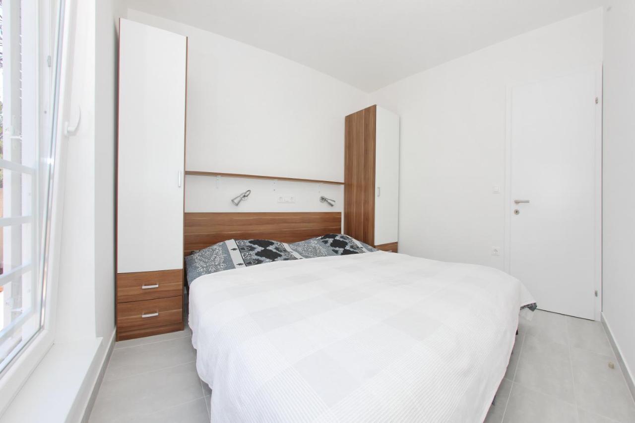 Apartments Vila Moli Бибине Стая снимка